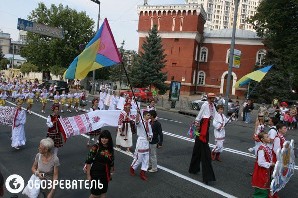 У Києві пройшов парад вишиванок