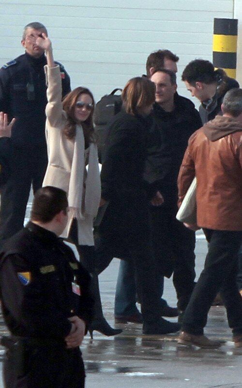 Джоли и Питт замечены во Франции. Фото