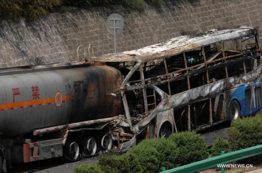 Фото ужасного "метанового" ДТП в Китае