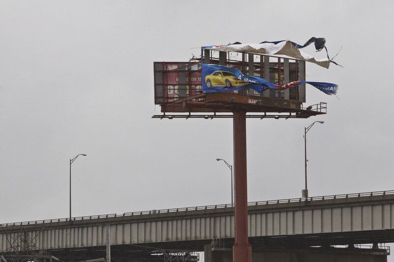 Ураган "Исаак" обесточил полмиллиона домов в США