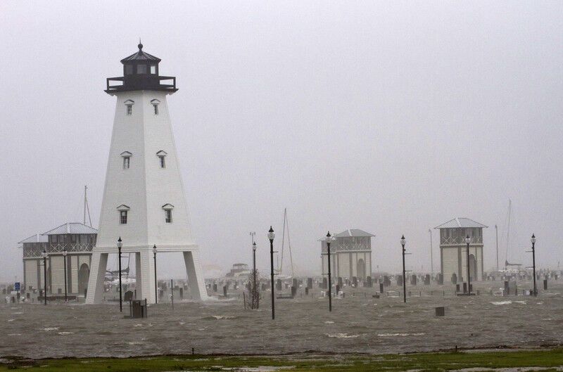 Ураган "Исаак" обесточил полмиллиона домов в США