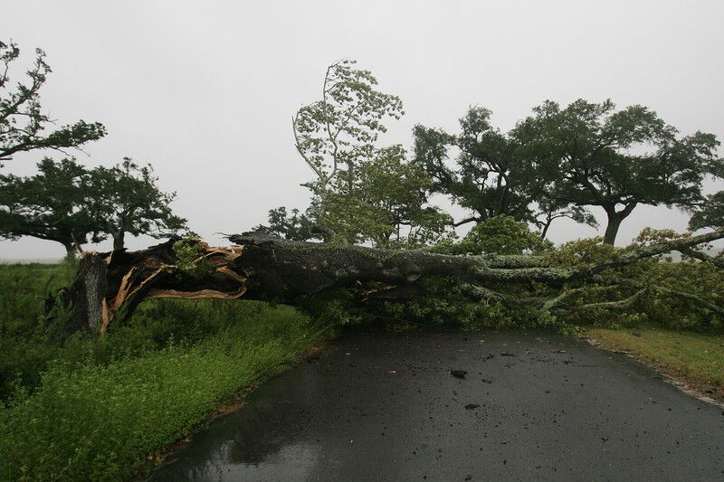 Ураган "Исаак" обесточил полмиллиона домов в США