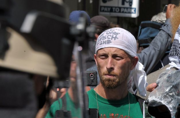 Во Флориде пытались заковать в наручники Кондолизу Райс