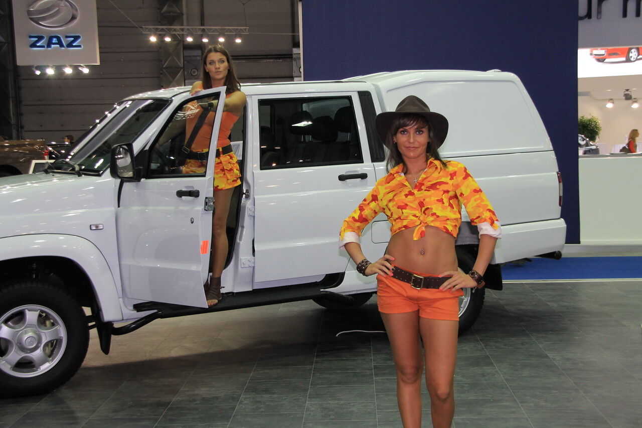 Самые красивые девушки Московского автосалона. Фото 