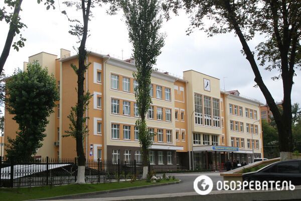 В столичной школе готовятся к визиту Януковича