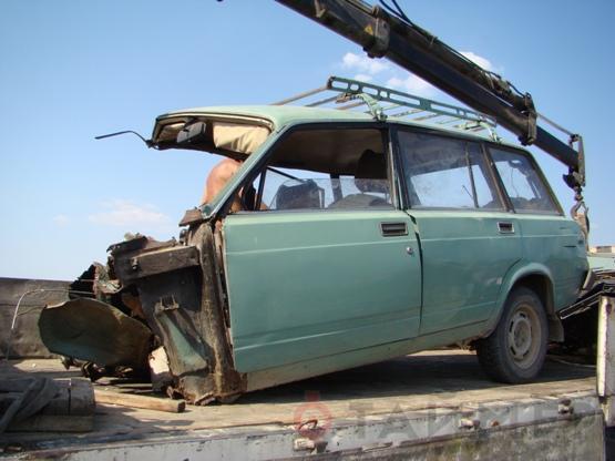 "ВАЗ" разорвало пополам – на водителе ни царапины. Фото