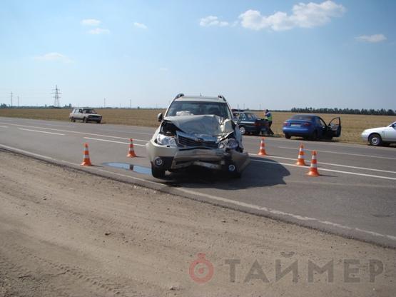 "ВАЗ" разорвало пополам – на водителе ни царапины. Фото