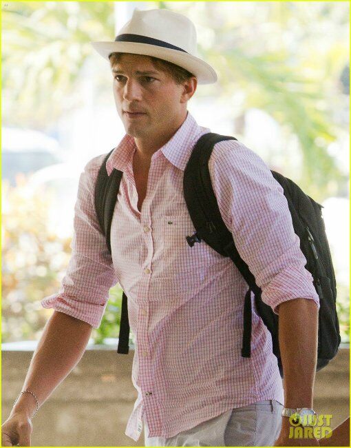 Кунис и Катчер прощаются с отдыхом. Фото