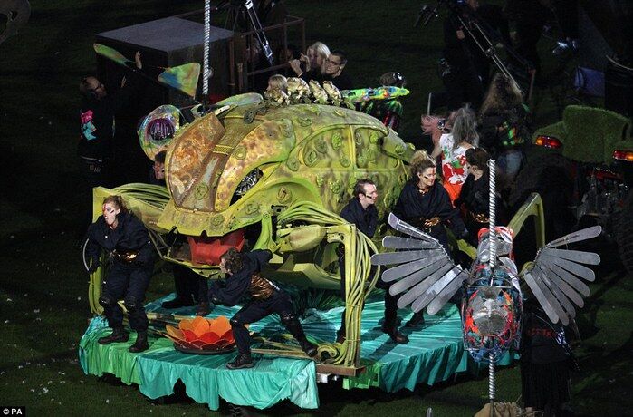 Звезды выступили на закрытии Паралимпийских игр. Фото