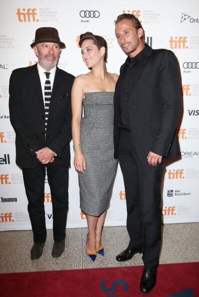 Стильная Марион Котийяр в причудливых туфлях