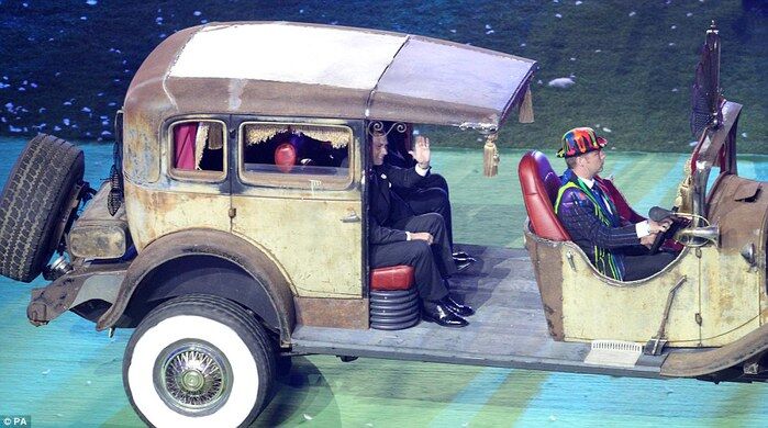 Звезды выступили на закрытии Паралимпийских игр. Фото