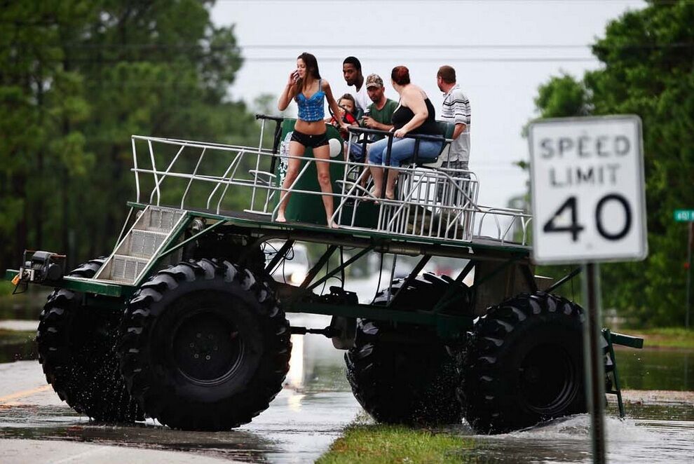 Последствия тропического шторма "Айзек"