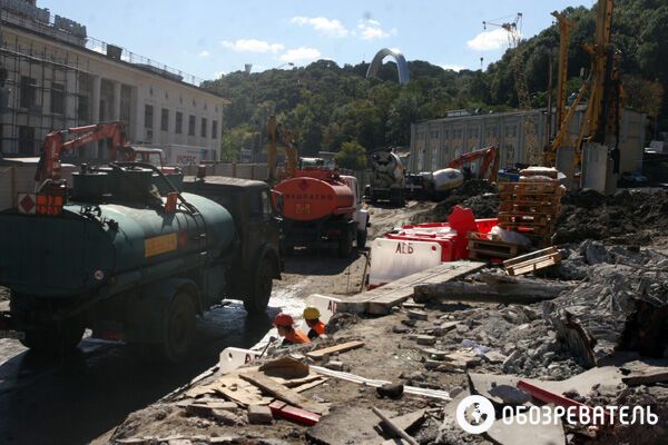 Пешеходный мост на Почтовой демонтировали после 40 лет "службы"