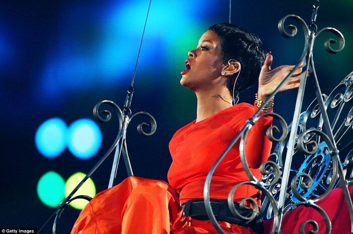 Звезды выступили на закрытии Паралимпийских игр. Фото