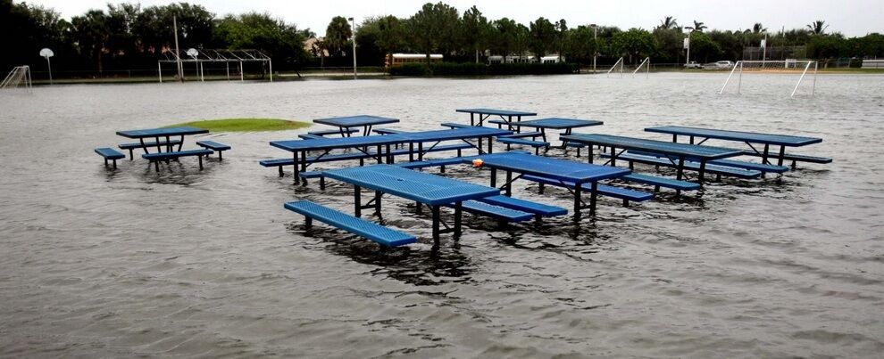 Последствия тропического шторма "Айзек"