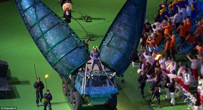 Звезды выступили на закрытии Паралимпийских игр. Фото