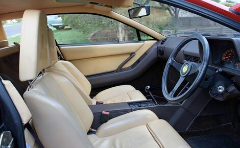 "Феррари" Элтона Джона продадут на аукционе