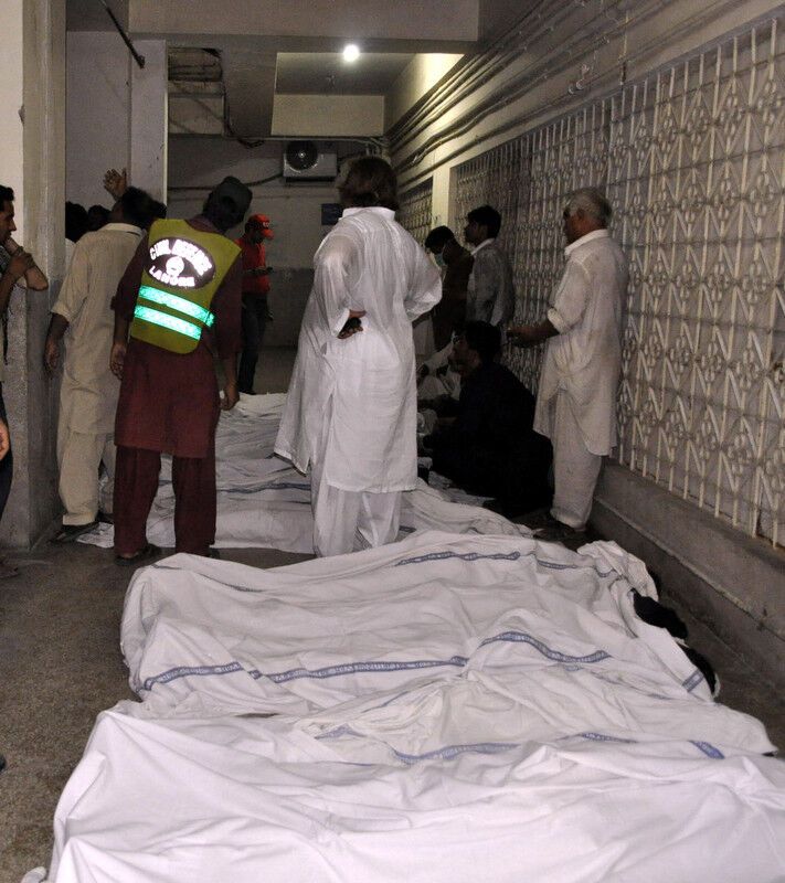 Возросло число жертв пожара на фабрике в Пакистане