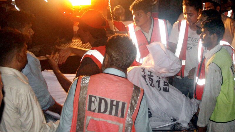 Возросло число жертв пожара на фабрике в Пакистане