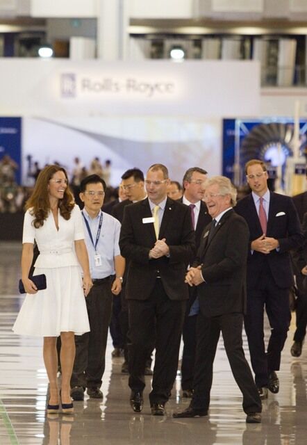 Принц Уильям и Кейт встретились с детьми. Фото