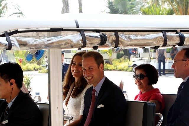 Принц Уильям и Кейт встретились с детьми. Фото