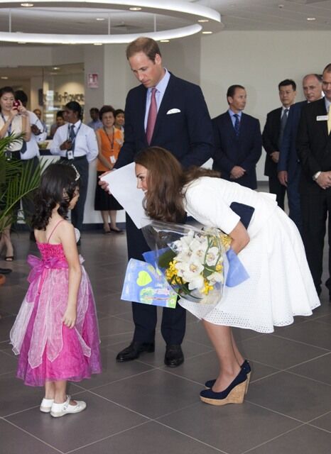 Принц Уильям и Кейт встретились с детьми. Фото