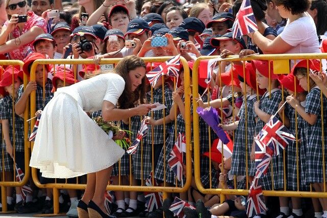 Принц Уильям и Кейт встретились с детьми. Фото
