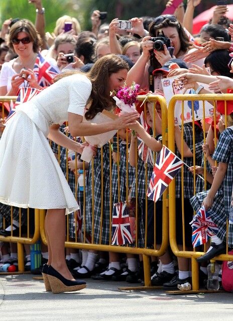 Принц Уильям и Кейт встретились с детьми. Фото