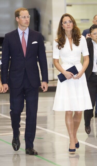 Принц Уильям и Кейт встретились с детьми. Фото