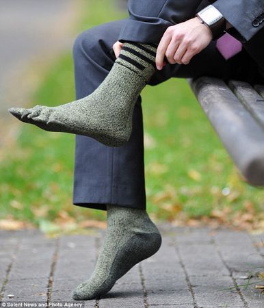 Створені шкарпетки, які можна носити замість взуття