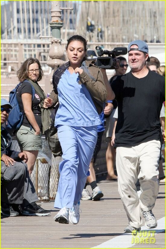 Мила Кунис спасла от смерти Робина Уильямса