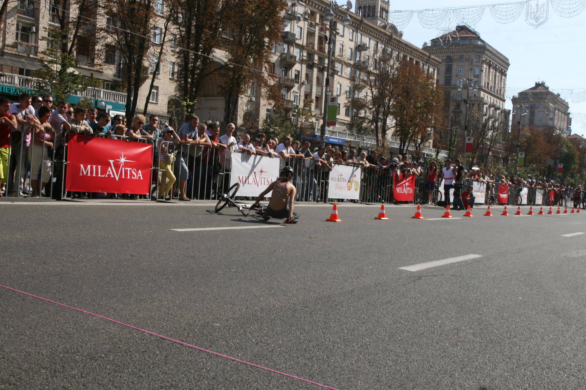 Хрещатик в бікіні