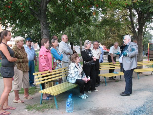 Еще одного оппозиционера облили зеленкой