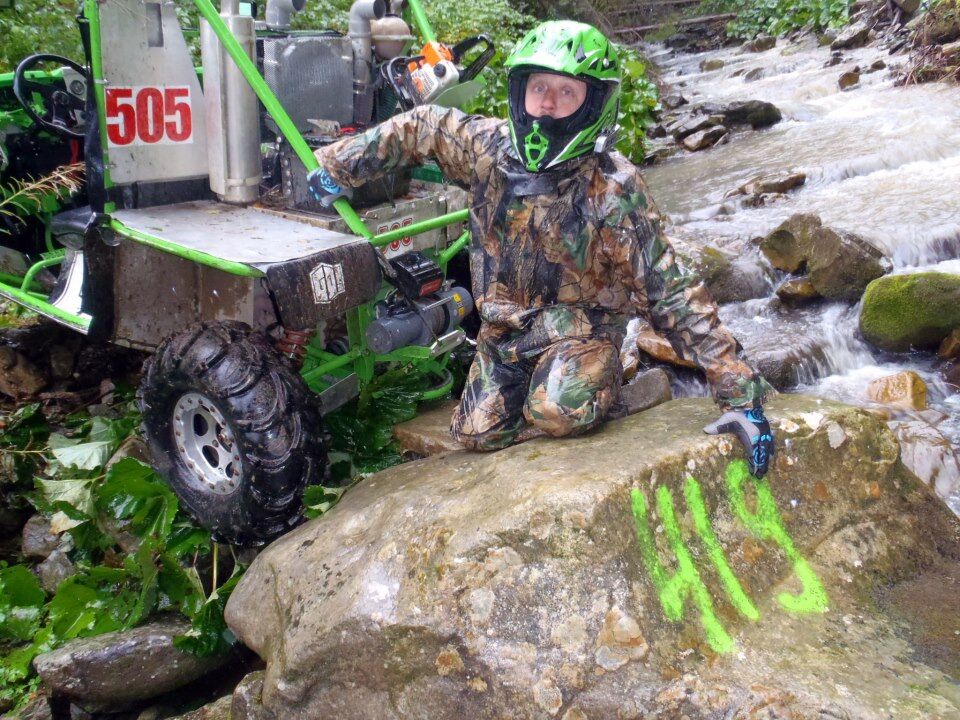Син Януковича переміг у автоперегонах по бездоріжжю