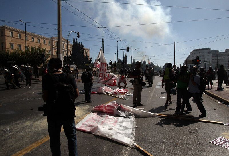 Акції протесту в Афінах: більше 100 затриманих