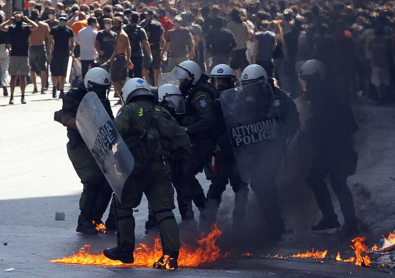 Акції протесту в Афінах: більше 100 затриманих
