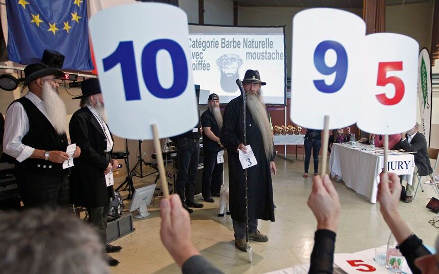 Конкурс вусів і борід у Франції