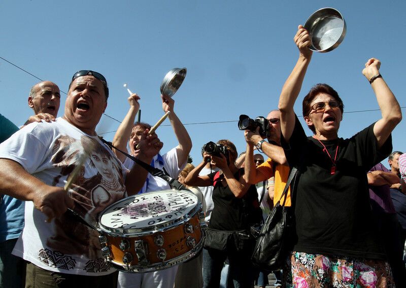 Всеобщая забастовка в Греции вылилась в столкновения с полицией