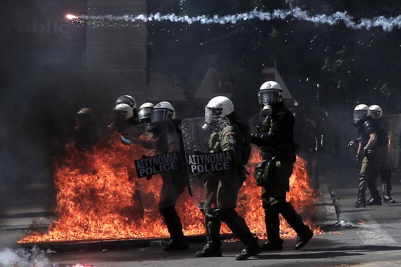 Акції протесту в Афінах: більше 100 затриманих