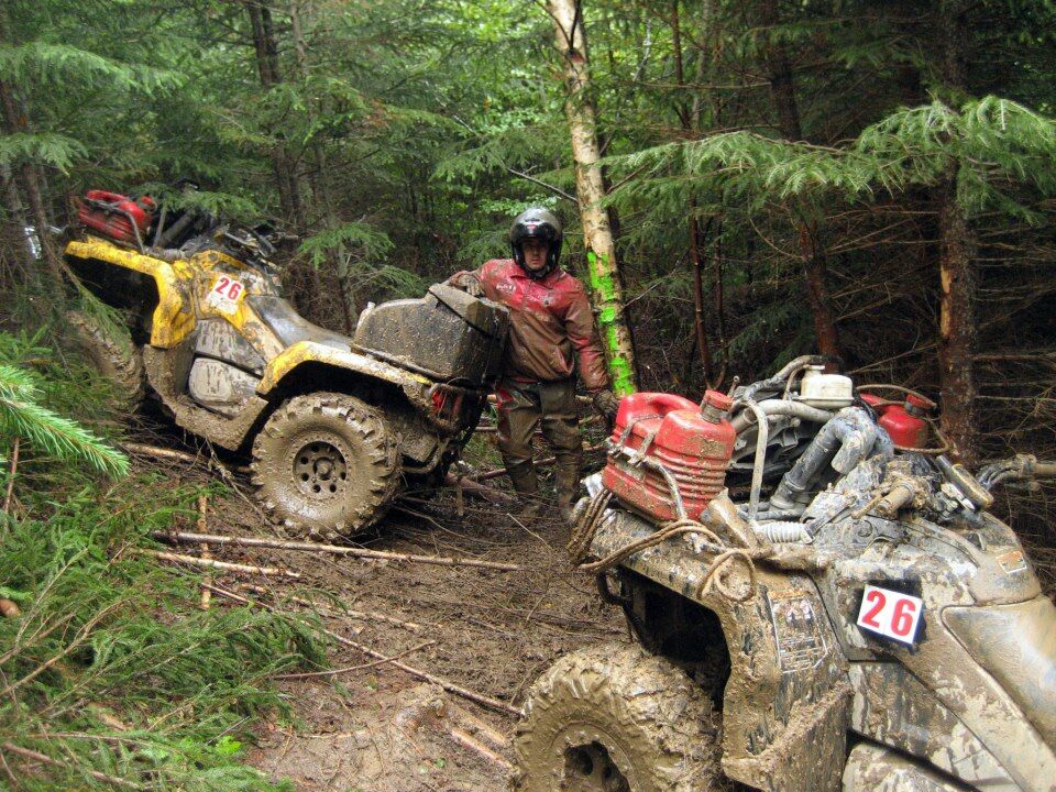 Син Януковича переміг у автоперегонах по бездоріжжю