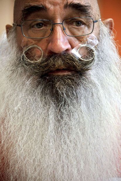 Конкурс вусів і борід у Франції