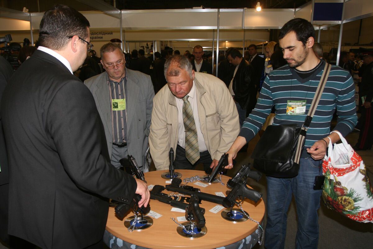 Виставка для чоловіків