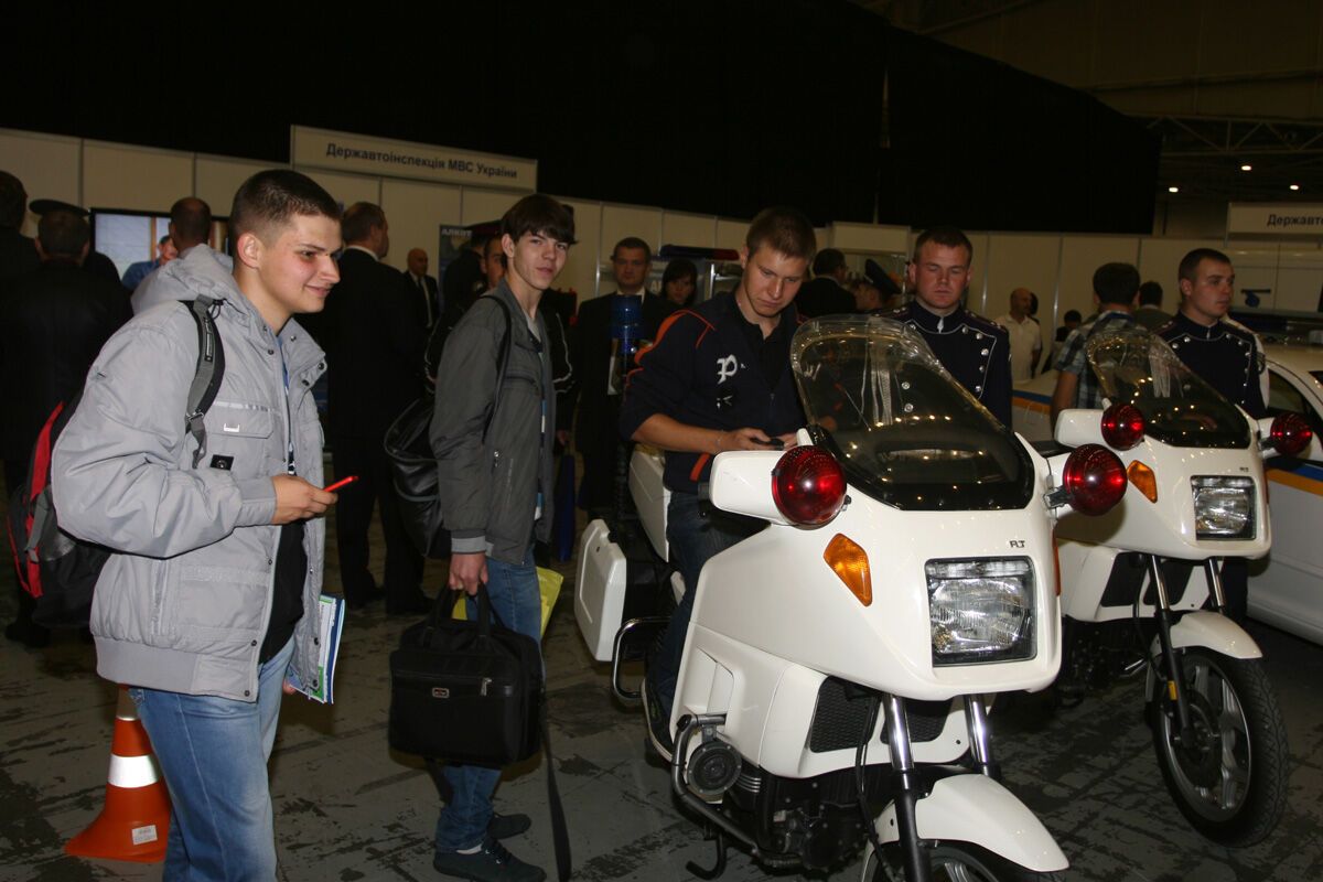 Виставка для чоловіків