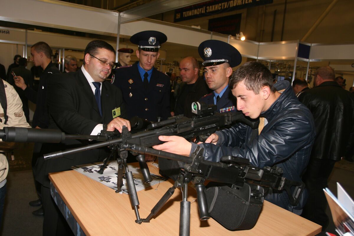 Виставка для чоловіків