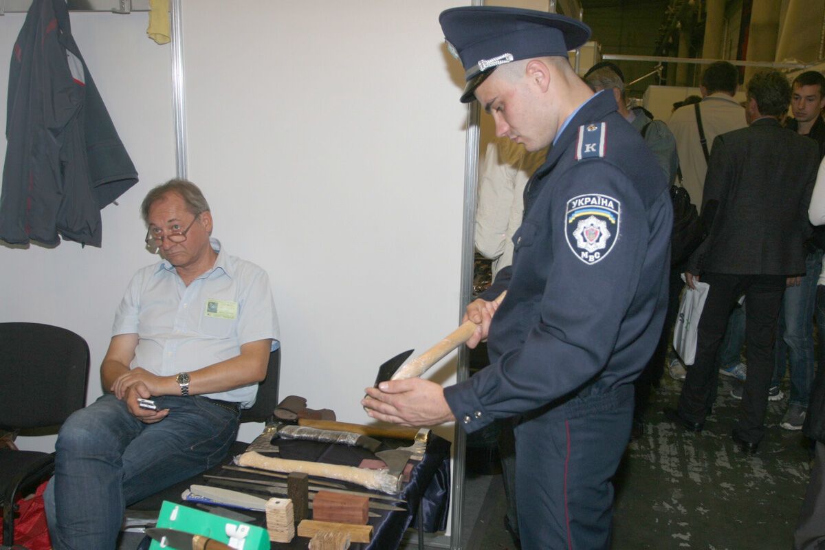 Виставка для чоловіків