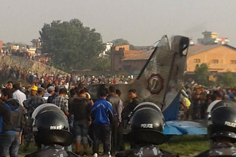 У Непалі розбився пасажирський літак: 19 жертв. Фото