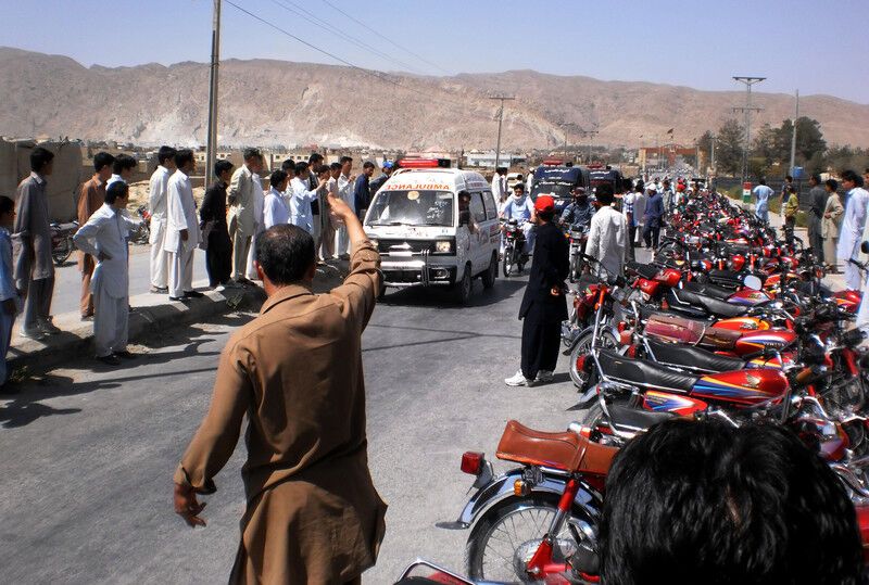 В Пакистане взорвали авто консульства США: есть погибшие