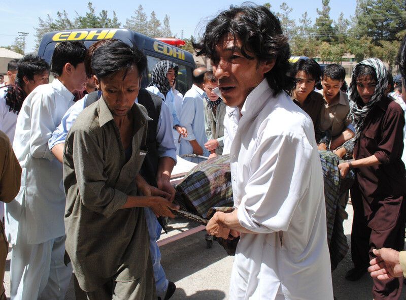 В Пакистане взорвали авто консульства США: есть погибшие