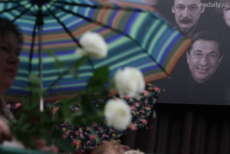 Попрощатися з Ігорем Квашею прийшли тисячі людей