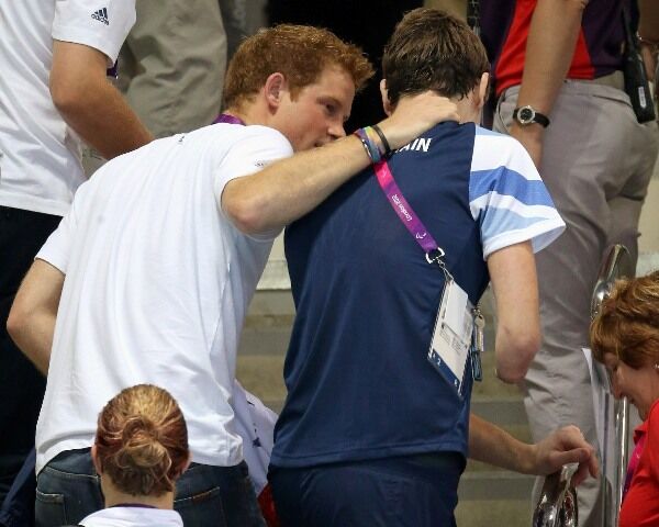 Принц Гарри ушел в работу с головой. Фото